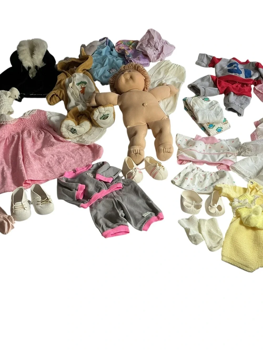 Vintage Cabbage Patch Doll & Lot Clothes Shoes Diaper⁠ reindeer cape dresses sox